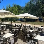 Albergue&cafetería Vía De La Plata Albergue *