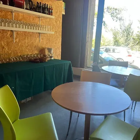 & Cafeteria Via De La Plata * Hervás