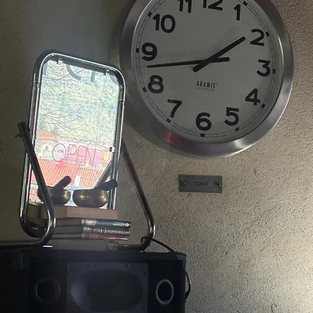 & Cafeteria Via De La Plata *