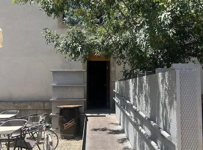 Albergue&cafetería Vía De La Plata Hostal *