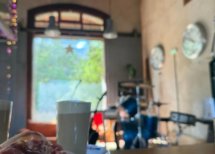 Albergue&cafetería Vía De La Plata